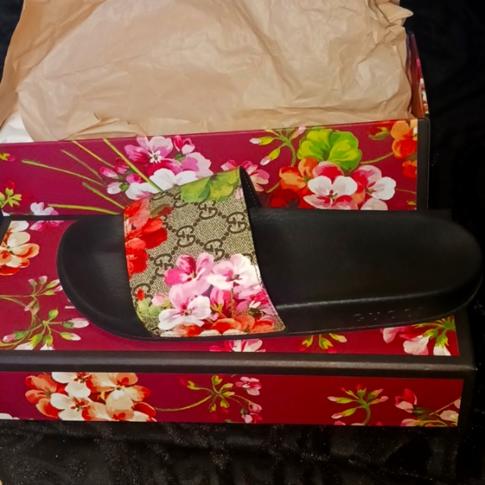 Gucci slides